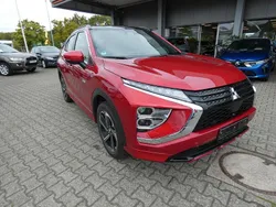 Dynamikrot Gebraucht 2024 Mitsubishi Eclipse Cross Top SUV | 32.950 € (Teuer)