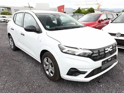 Weiss Gebraucht 2024 Dacia Sandero Essentiel Kleinwagen | 15.049 € (Guter Preis)
