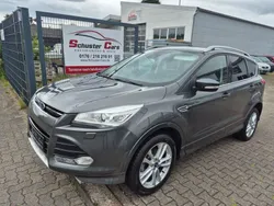 Grau Gebraucht 2016 Ford Kuga Individual SUV | 10.900 € (Fairer Preis)