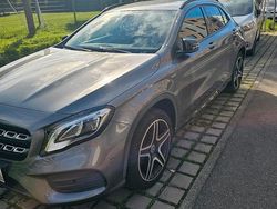 Grau Gebraucht 2018 Mercedes GLA200 SUV | 20.000 € (Fairer Preis)