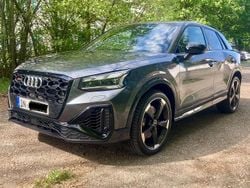 Grau Gebraucht 2024 Audi SQ2 Ambiente SUV | 39.000 € (Fairer Preis)