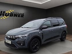 Grau Gebraucht 2023 Dacia Jogger Extreme Van / Kleinbus | 17.990 € (Fairer Preis)