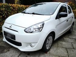 Weiß Gebraucht 2016 Mitsubishi Space Star Kleinwagen | 3.900 € (Guter Preis)