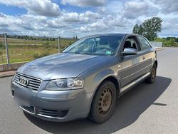 Blau Gebraucht 2004 Audi A3 Kleinwagen | 1.990 € (Fairer Preis)