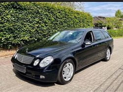 Schwarz Gebraucht 2004 Mercedes E220 Kombi | 2.150 € (Fairer Preis)