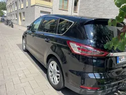 Schwarz Gebraucht 2016 Ford S-MAX Titanium Van / Kleinbus | 10.200 € (Fairer Preis)
