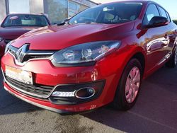 Rot Gebraucht 2015 Renault Mégane III LIMITED Limousine | 6.990 € (Fairer Preis)