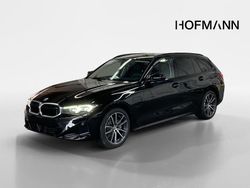 Schwarz uni Neu 2025 BMW 330e Comfort Edition Kombi | 53.645 € (Superpreis)
