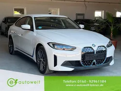 Weiß Gebraucht 2022 BMW i4 Sport Line Limousine | 35.780 € (Guter Preis)