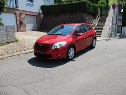 Rot Gebraucht 2011 Toyota Auris Life+ Kleinwagen | 3.990 € (Guter Preis)