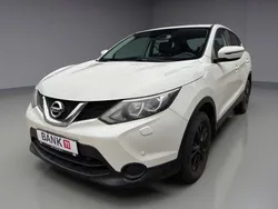 Weiß Gebraucht 2015 Nissan Qashqai Visia SUV | 9.250 € (Fairer Preis)