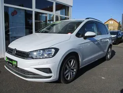 White silver metallic Gebraucht 2018 VW Golf Sportsvan Comfortline Van / Kleinbus | 15.090 € (Guter Preis)