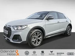 Polsterfarbe: schwarz Gebraucht 2022 Audi A1 Comfort Kleinwagen | 20.750 € (Fairer Preis)