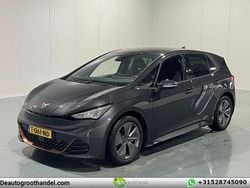 Grau Gebraucht 2023 Cupra Born Kleinwagen | 22.022 € (Guter Preis)