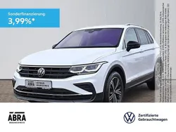 Oryxweiß perlmutteffekt Gebraucht 2024 VW Tiguan Move SUV | 33.950 € (Superpreis)