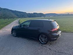 Grau Gebraucht 2015 VW Golf VII R-line Limousine | 11.500 € (Etwas zu teuer)