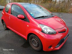 Rot Gebraucht 2014 Toyota Aygo Cool Kleinwagen | 1.790 € (Fairer Preis)