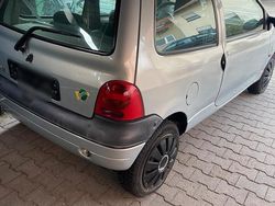 Grau Gebraucht 2001 Renault Twingo Kleinwagen | 1.800 €