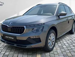 Grau / graphitegrau Neu 2025 Skoda Kamiq Selection SUV | 26.970 € (Guter Preis)