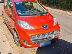 Orange Gebraucht 2009 Peugeot 107 Kleinwagen | 1.100 € (Superpreis)