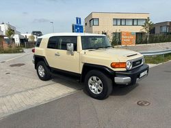 Beige Gebraucht 2008 Toyota FJ Cruiser SUV | 27.900 €