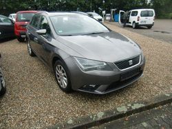 Grau Gebraucht 2015 Seat Leon ST Style Kombi | 10.990 € (Fairer Preis)