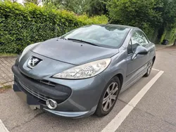 Grau Gebraucht 2009 Peugeot 207 CC Cabrio | 1.300 € (Superpreis)