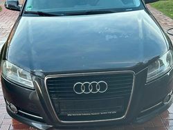 Grau Gebraucht 2010 Audi A3 Comfort Limousine | 6.999 € (Fairer Preis)