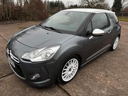 Grau Gebraucht 2012 Citroën DS3 Kombi | 3.499 € (Guter Preis)