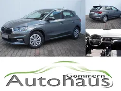 Grau Gebraucht 2024 Skoda Fabia Selection Limousine | 16.450 € (Fairer Preis)