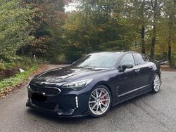 Blau Gebraucht 2019 Kia Stinger Kleinwagen | 33.999 € (Etwas zu teuer)