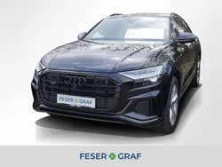 Mythosschwarz metallic Gebraucht 2024 Audi Q8 Competition SUV | 91.940 € (Teuer)