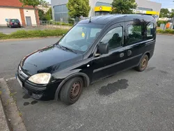 Schwarz Gebraucht 2005 Opel Combo Van / Kleinbus | 2.000 €