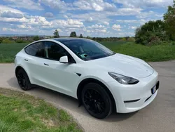 Weiß Gebraucht 2022 Tesla Model Y Long Range SUV | 33.990 € (Fairer Preis)