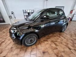 Schwarz Gebraucht 2022 Fiat 500e Icon | 16.200 € (Guter Preis)