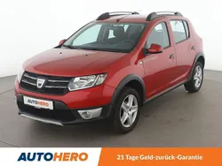 Rot Gebraucht 2015 Dacia Sandero Prestige Kleinwagen | 7.930 € (Etwas zu teuer)