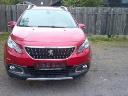 Rot Gebraucht 2018 Peugeot 2008 Allure SUV | 8.900 € (Guter Preis)
