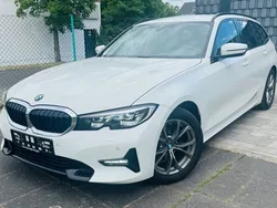 Weiß Gebraucht 2020 BMW 318 Sport Line Kombi | 17.999 € (Guter Preis)