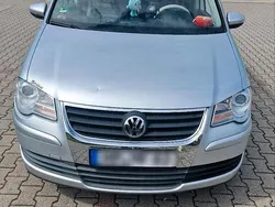 Grau Gebraucht 2010 VW Touran Van / Kleinbus | 5.999 € (Fairer Preis)