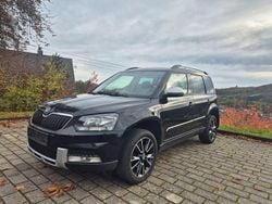 Schwarz Gebraucht 2015 Skoda Yeti Ambition SUV | 8.190 € (Guter Preis)