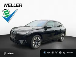 Black sapphire (schwarz) Gebraucht 2023 BMW iX Sport Line SUV | 49.800 € (Guter Preis)