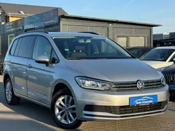 Silber Gebraucht 2018 VW Touran Comfortline Van / Kleinbus | 17.690 € (Fairer Preis)
