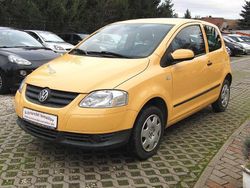 Gelb Gebraucht 2007 VW Fox Kleinwagen | 2.900 € (Teuer)