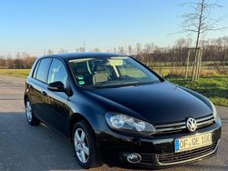 Schwarz Gebraucht 2011 VW Golf Team Limousine | 5.600 € (Fairer Preis)