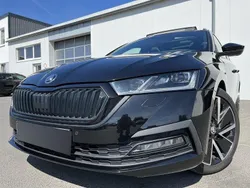 Grau quarzgrau Gebraucht 2020 Skoda Octavia First Edition Kombi | 30.990 €