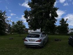 Silber Gebraucht 2018 Mercedes CLA220 Limousine | 17.000 €