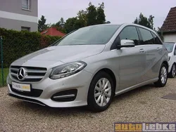 Polarsilbermetallic Gebraucht 2018 Mercedes B180 Style Van / Kleinbus | 17.790 € (Guter Preis)