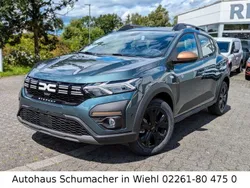 Grün Neu 2025 Dacia Sandero Extreme Kleinwagen | 21.280 € (Etwas zu teuer)