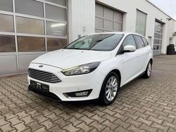 Frostweiß Gebraucht 2016 Ford Focus Titanium Kombi | 5.660 € (Guter Preis)