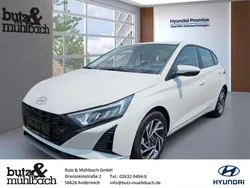 Weiß Gebraucht 2024 Hyundai i20 Trend Limousine | 19.980 € (Fairer Preis)